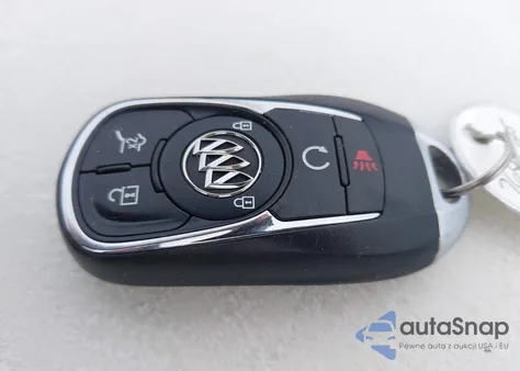 2017 Buick Envision Essence z USA, uszkodzony, nr VIN LRBFXBSA8HD159360